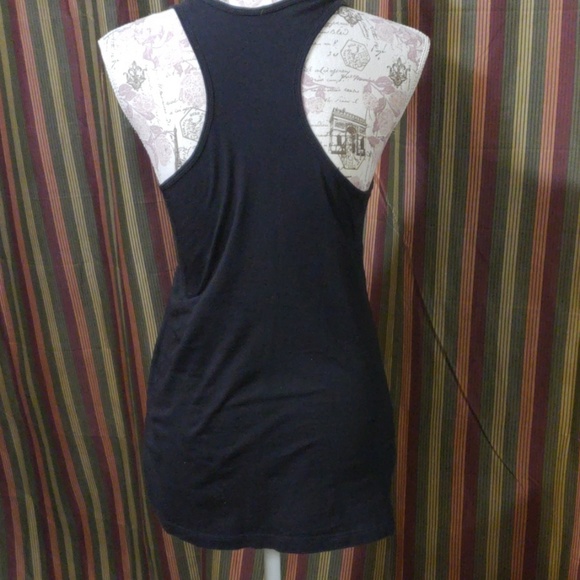 The fault in our stars okay? Okay. Tank small - Picture 4 of 5